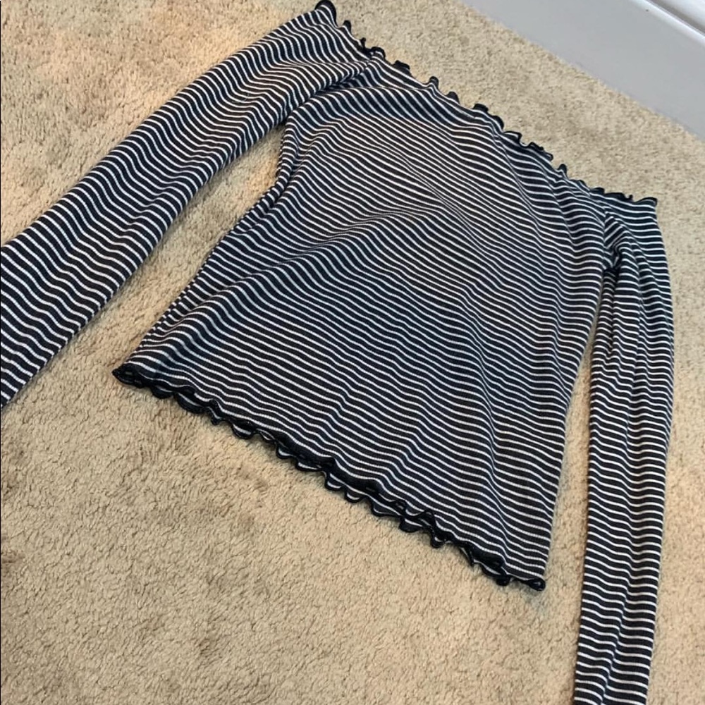 off the shoulder b&w striped shirt